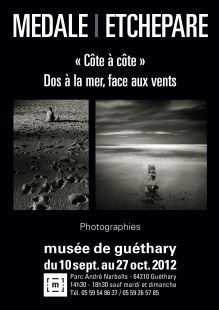 "Côte à côte - Dos à la mer, face aux vents" - Photographie